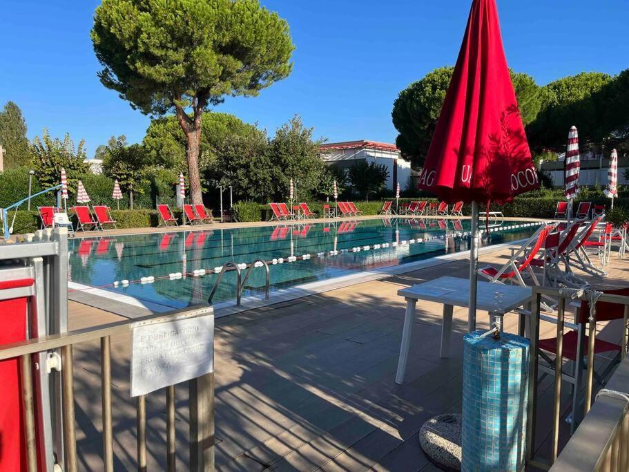 Casina Mare Bibbona Apartment Марина ди Бибона Екстериор снимка